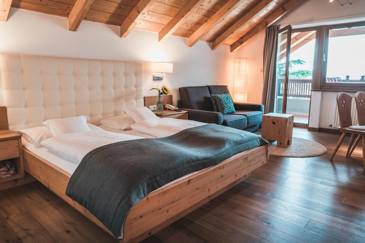 Small Hotel Sonne Tirolo Extérieur photo