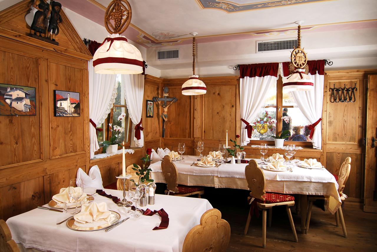 Small Hotel Sonne Tirolo Extérieur photo